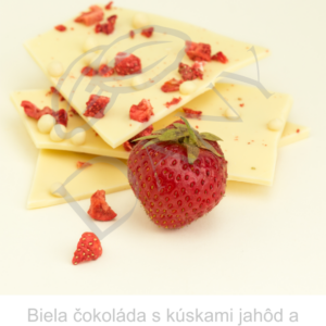 Biela-cokolada-s-kuskami-jahod-a-cerealnymi-gulockami