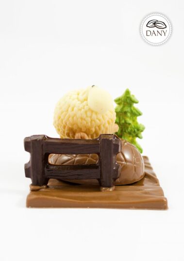 Čokoládová figúrka - OVEČKA (biela, mliečna, tmavá čokoláda)